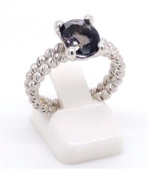 Ring 18kt wit goud met ioliet - 331041